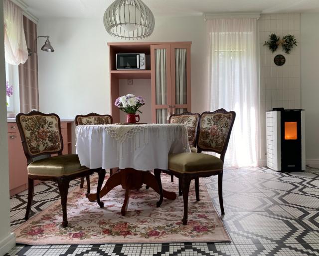 House for sale near the river, surrounded by nature, in the town of Belo Pole, village of Voljavac