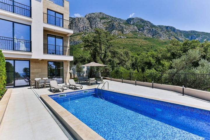 Townhouse with panoramic views of the Adriatic Sea in a gated complex in the Budva Riviera