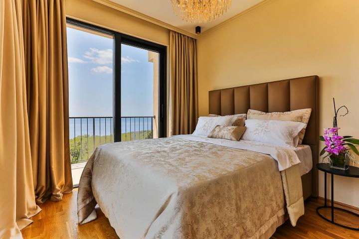 Townhouse with panoramic views of the Adriatic Sea in a gated complex in the Budva Riviera