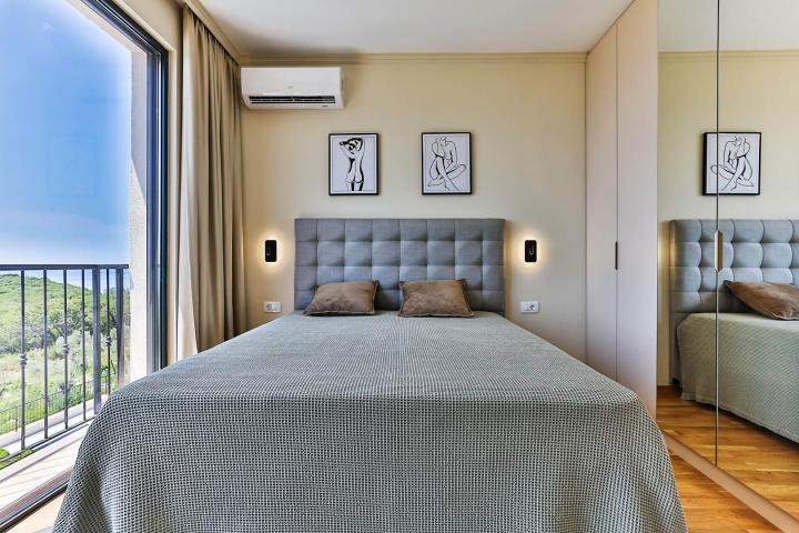 Townhouse with panoramic views of the Adriatic Sea in a gated complex in the Budva Riviera
