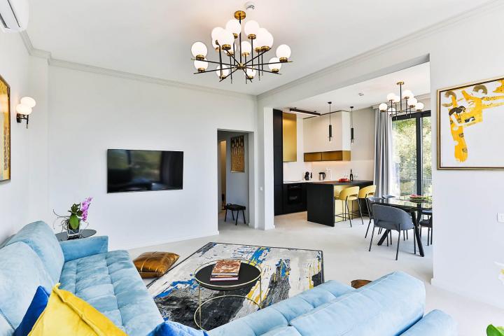 Townhouse with panoramic views of the Adriatic Sea in a gated complex in the Budva Riviera