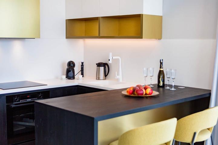 Townhouse with panoramic views of the Adriatic Sea in a gated complex in the Budva Riviera