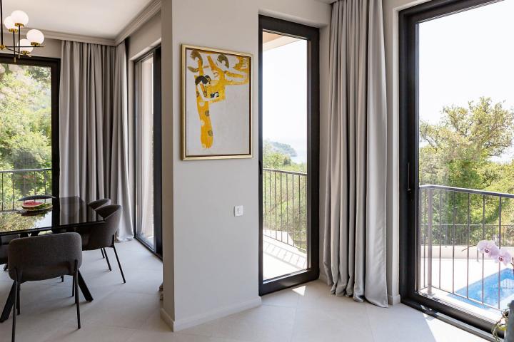 Townhouse with panoramic views of the Adriatic Sea in a gated complex in the Budva Riviera
