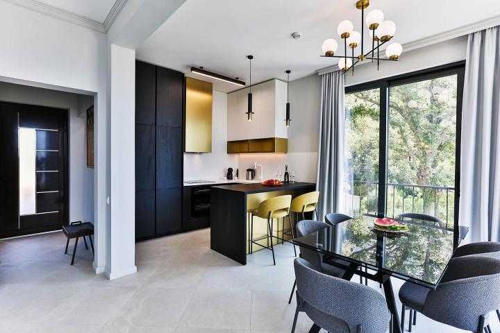 Townhouse with panoramic views of the Adriatic Sea in a gated complex in the Budva Riviera