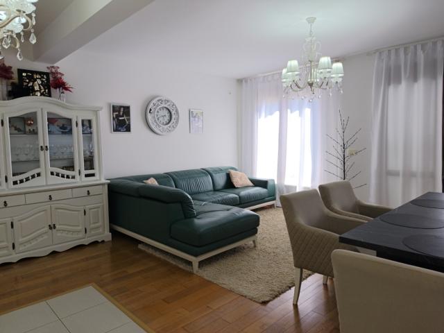 Large apartment with garage space for sale in Dobrye Vody