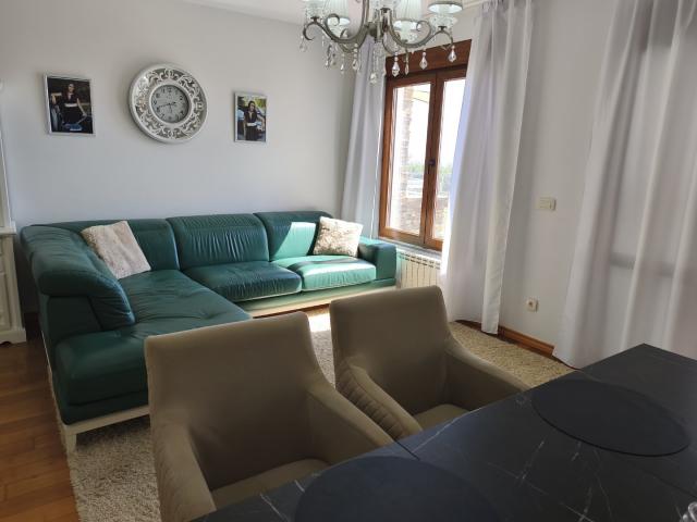 Large apartment with garage space for sale in Dobrye Vody