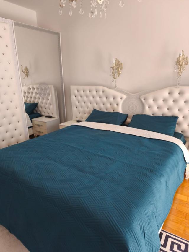 Large apartment with garage space for sale in Dobrye Vody