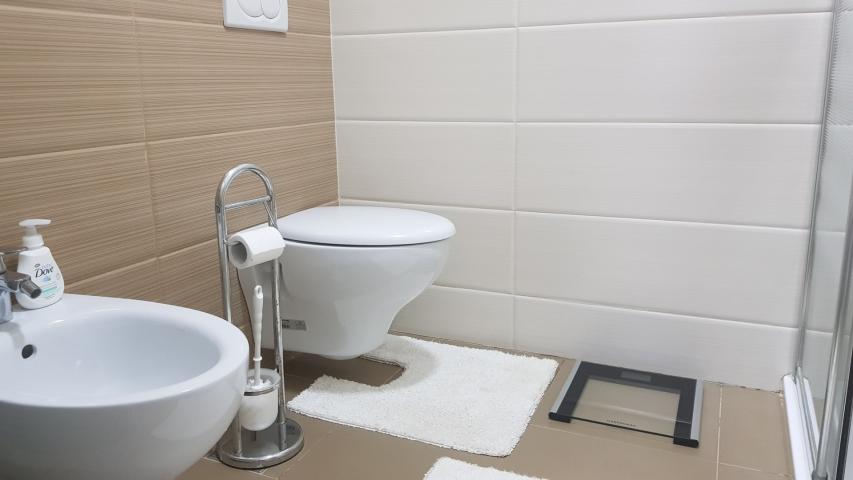 Large apartment with garage space for sale in Dobrye Vody