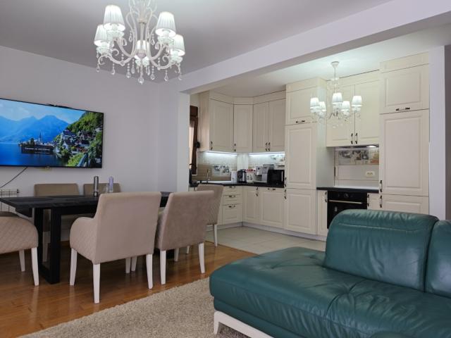 Large apartment with garage space for sale in Dobrye Vody