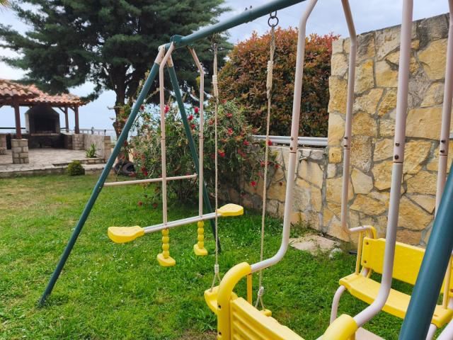 Large apartment with garage space for sale in Dobrye Vody