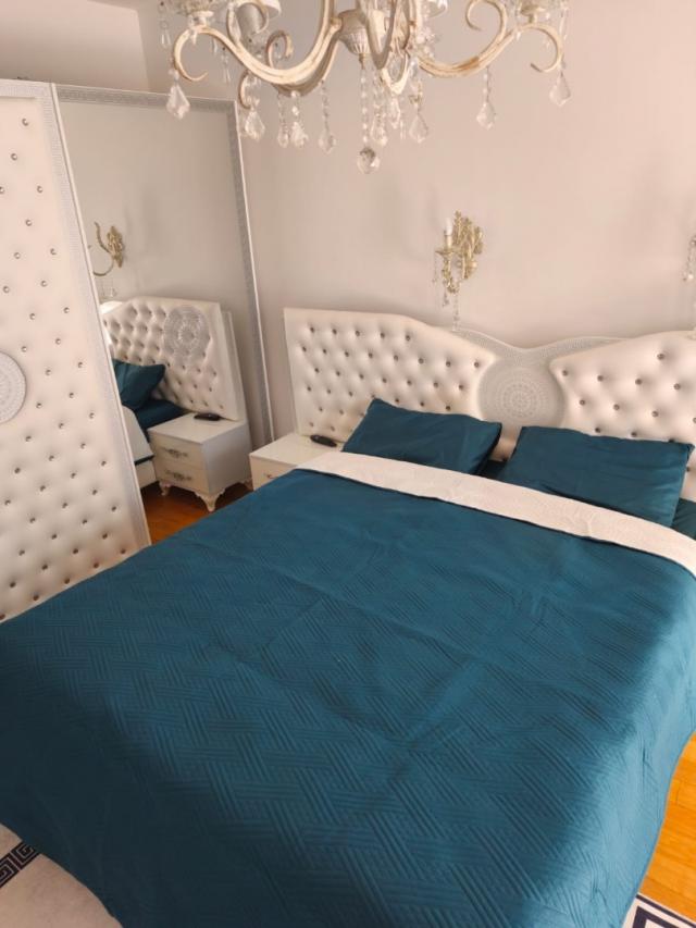 Large apartment with garage space for sale in Dobrye Vody