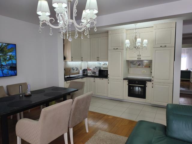 Large apartment with garage space for sale in Dobrye Vody