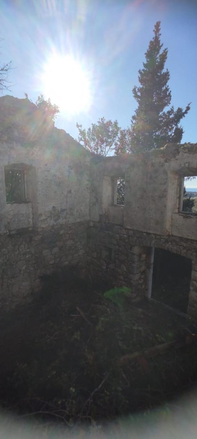 Mediterranean-style stone house with sea views in Sutomore for sale