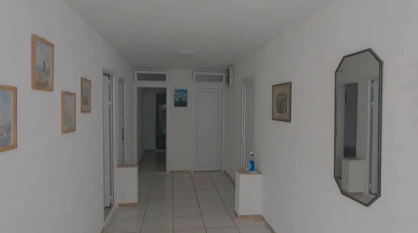 Mini hotel in Krucha with a sea view, not far from the beach with spacious parking. 