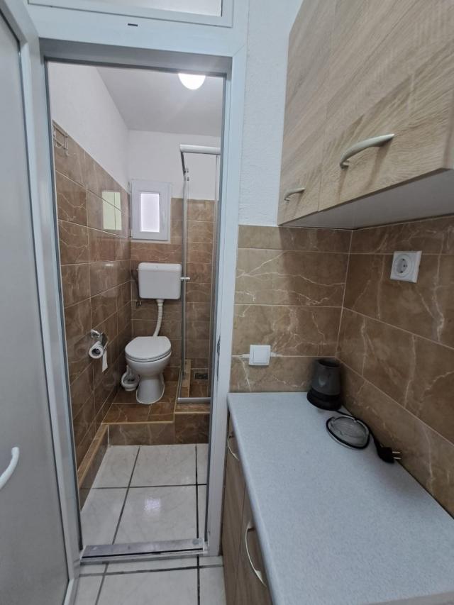Mini hotel in Krucha with a sea view, not far from the beach with spacious parking. 