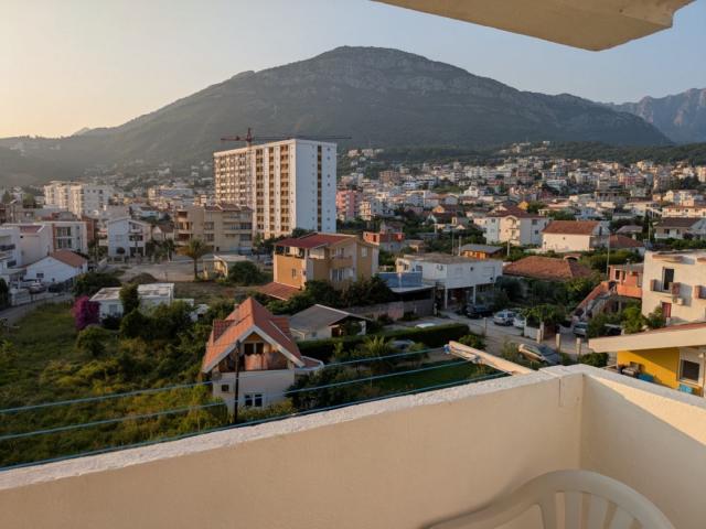 Apartment with sea view for sale in Bar, Ilyino district!
