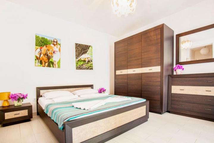 Exclusive large villa in Budva near the sea, sea view. 