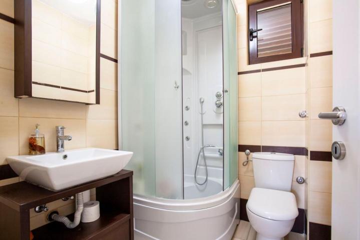 Exclusive large villa in Budva near the sea, sea view. 