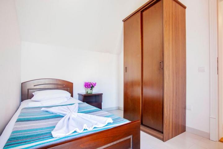 Exclusive large villa in Budva near the sea, sea view. 