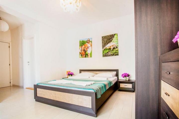 Exclusive large villa in Budva near the sea, sea view. 
