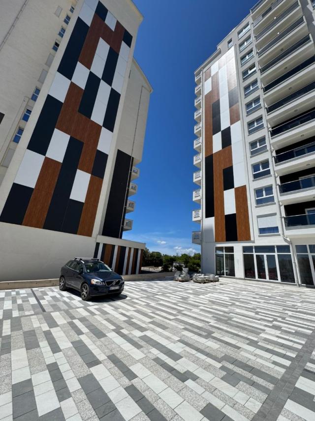 For sale apartment in Bar with 1 bedroom complex with swimming pool