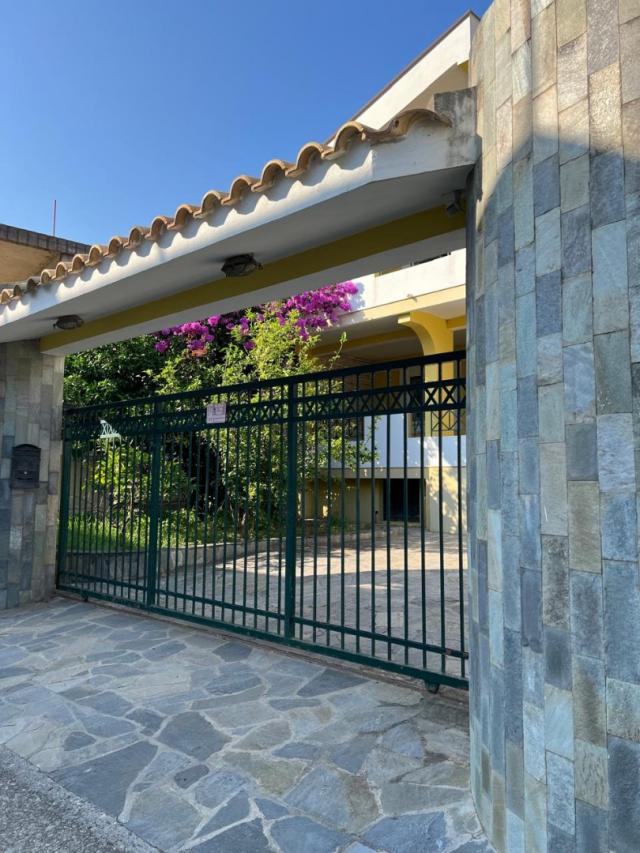 A cozy two-story house in Sutomore is for sale. 