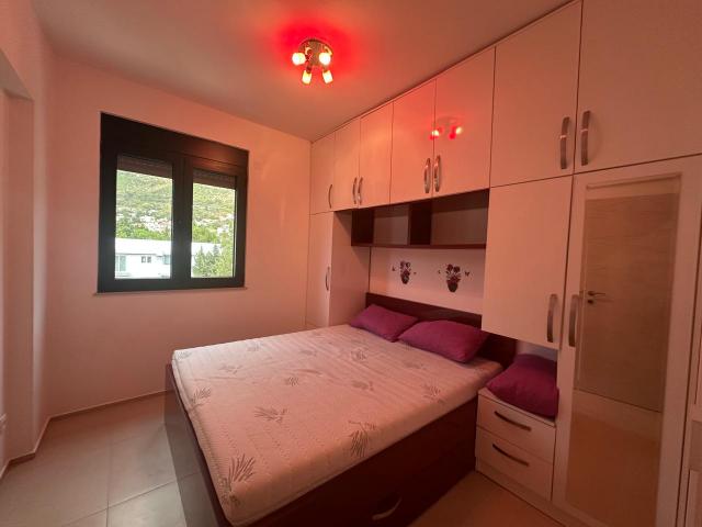 Apartment in a new building in the center of Sutomore, 52 m2