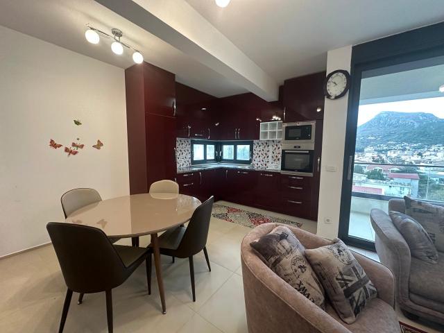 Apartment in a new building in the center of Sutomore, 52 m2