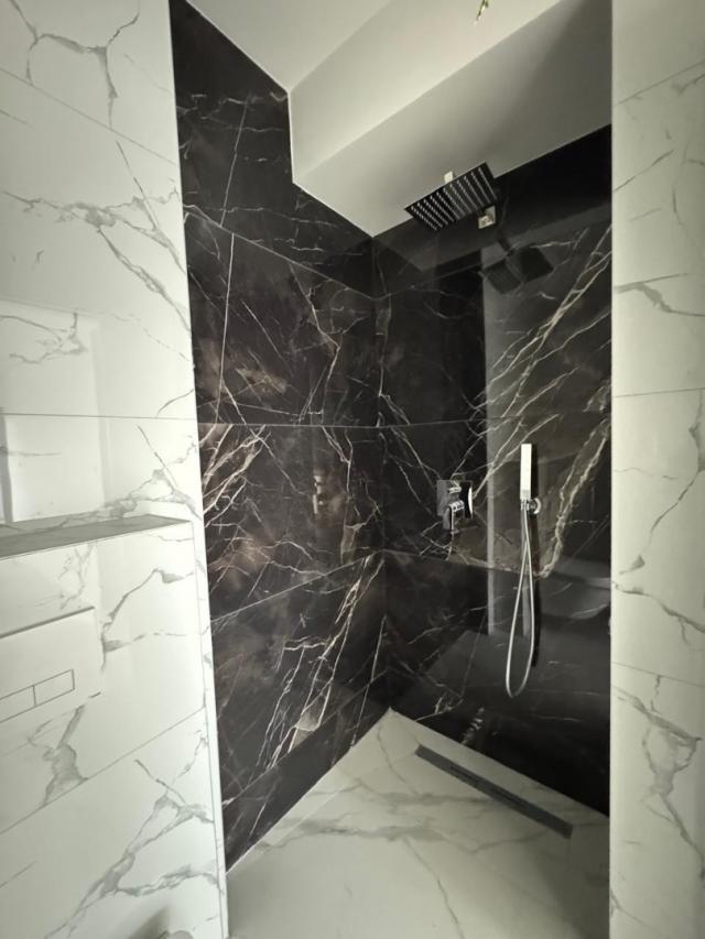 For sale: luxury apartment in a new residential complex in Bar. 