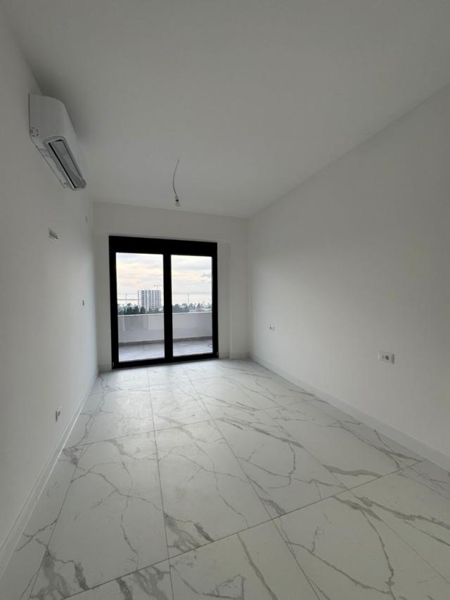 For sale: luxury apartment in a new residential complex in Bar. 