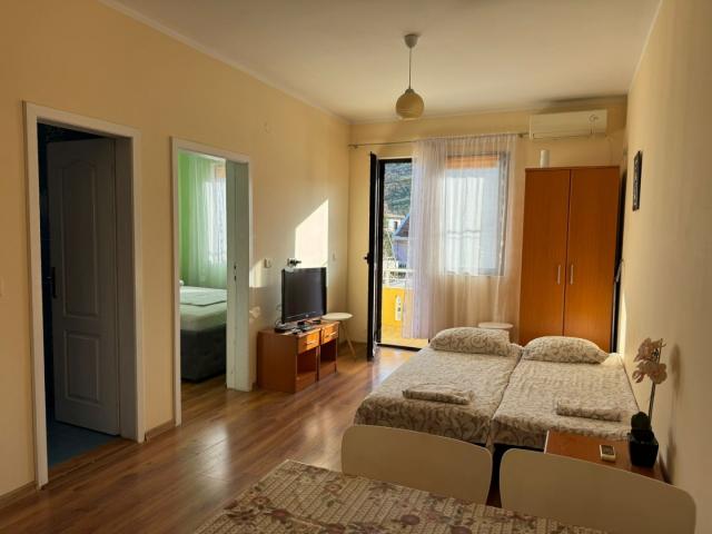Apartment for sale in Sutomore below the highway, on the plain