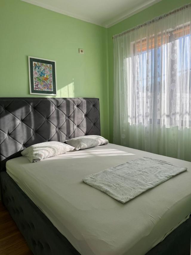Apartment for sale in Sutomore below the highway, on the plain