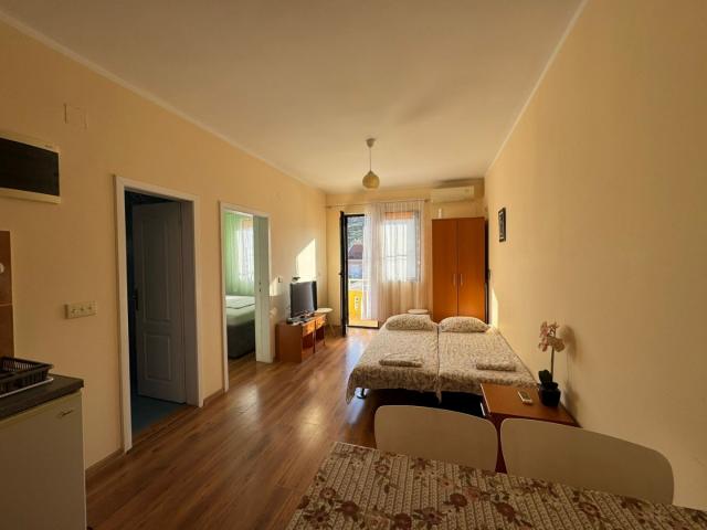 Apartment for sale in Sutomore below the highway, on the plain