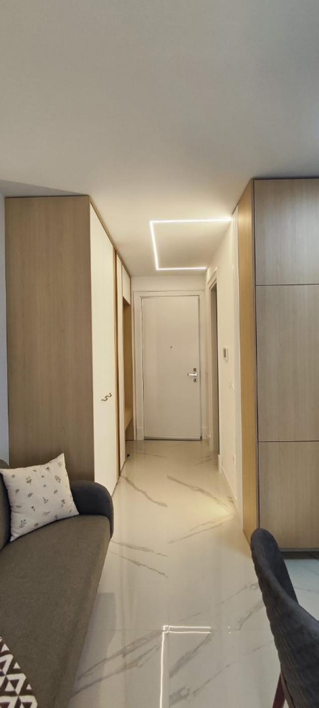 A studio apartment in a new modern residential complex with a swimming pool is for sale. 