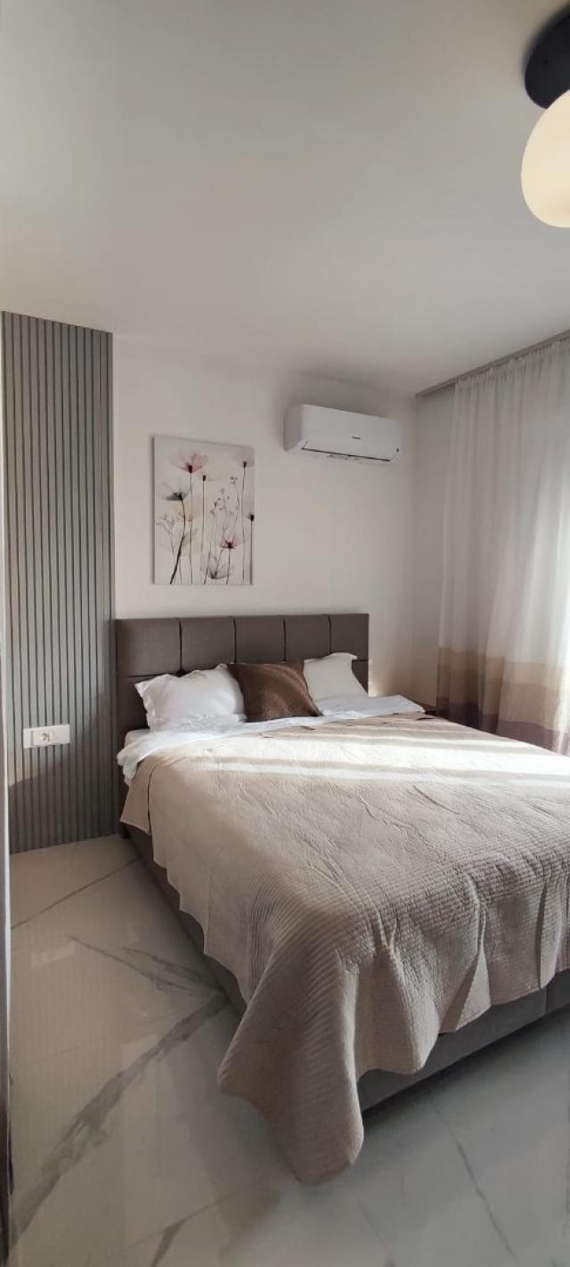 A studio apartment in a new modern residential complex with a swimming pool is for sale. 