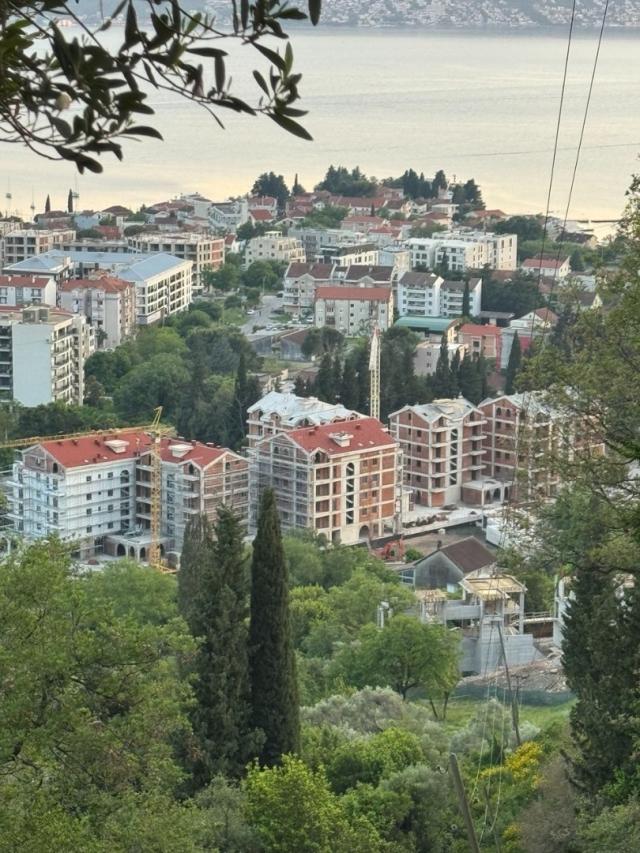 Studio apartment in a new building in Tivat at a minimum price of €106,800