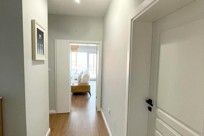 Apartment in a complex in Prcanj, Kotor, 