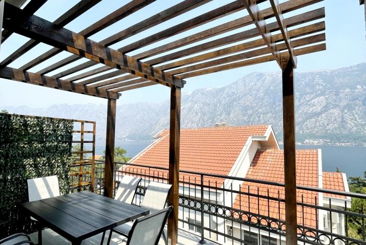 Apartment in a complex in Prcanj, Kotor, 