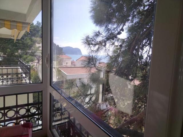 Apartment in Petrovac with 2 bedrooms 150 meters from the sea