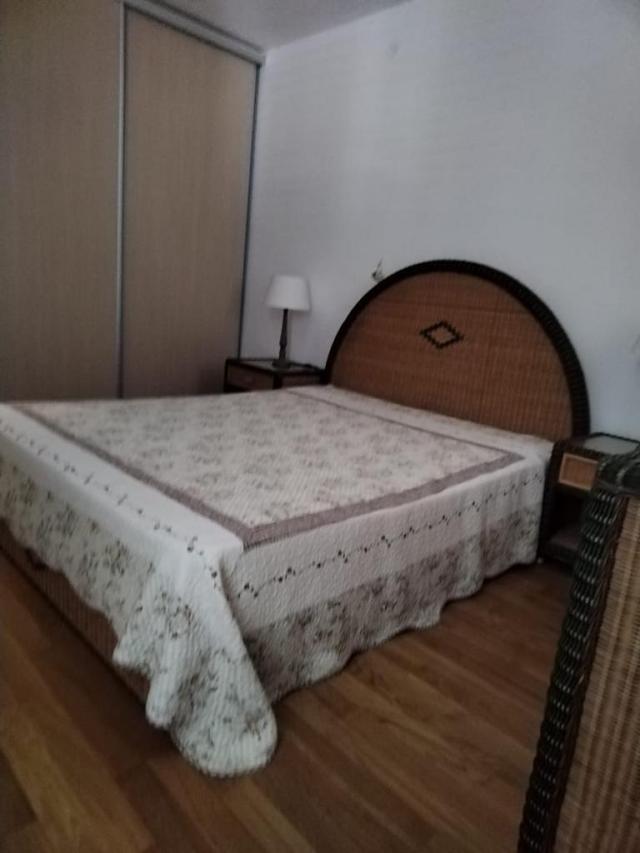 Apartment in Petrovac with 2 bedrooms 150 meters from the sea