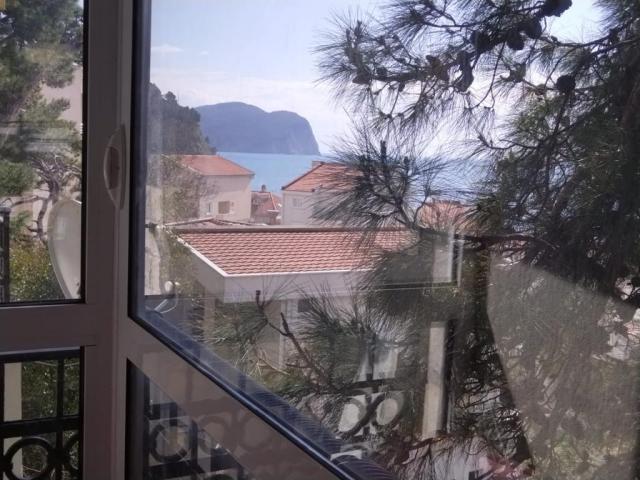 Apartment in Petrovac with 2 bedrooms 150 meters from the sea