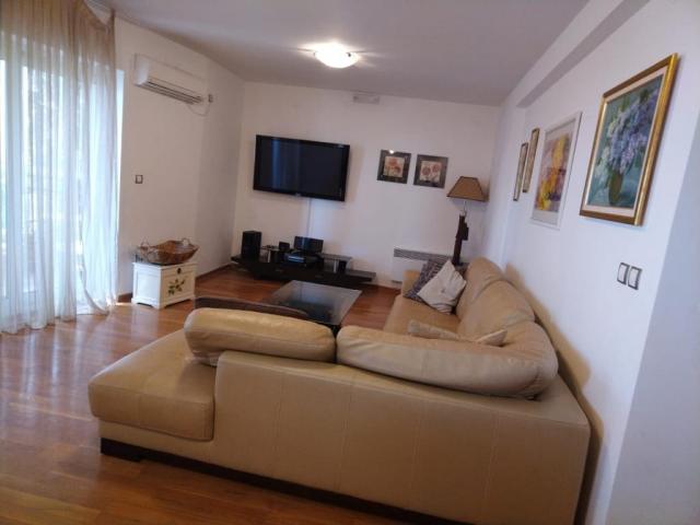Apartment in Petrovac with 2 bedrooms 150 meters from the sea