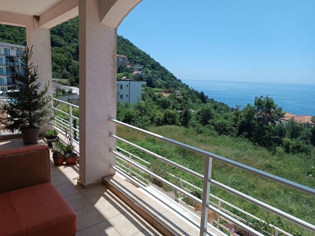 2 bedroom apartment with sea view in Seoce, Budva. 