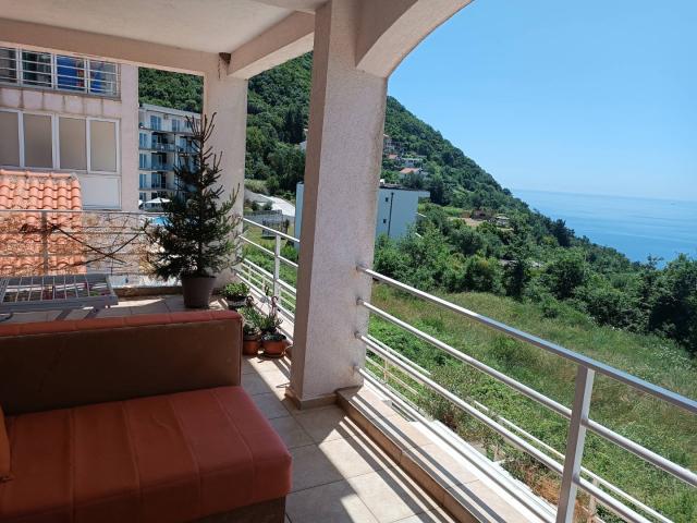 2 bedroom apartment with sea view in Seoce, Budva. 