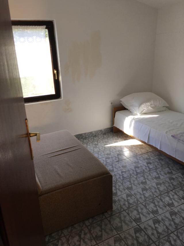Two-storey townhouse in Utjeha in a quiet area