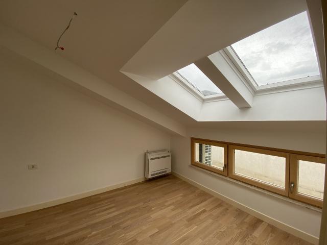 Penthouse, 2 bedrooms, Dobrota