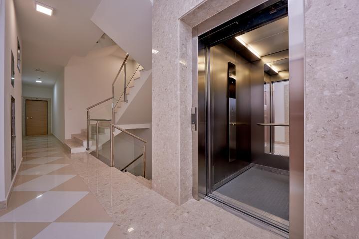 Penthouse, 2 bedrooms, Dobrota