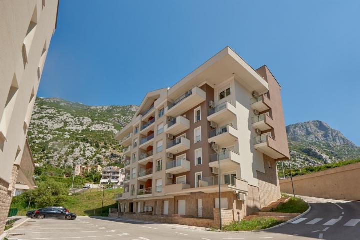 Penthouse, 2 bedrooms, Dobrota