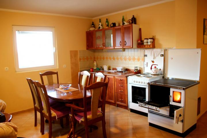 Large three-storey house in Shushanj, Bar