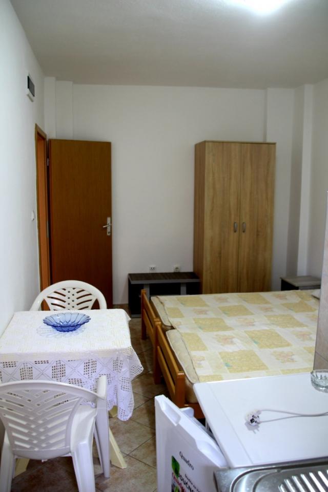 Large three-storey house in Shushanj, Bar